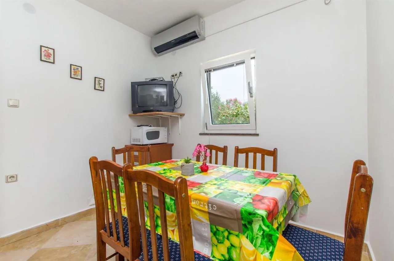Apartments Ivan Bibinje